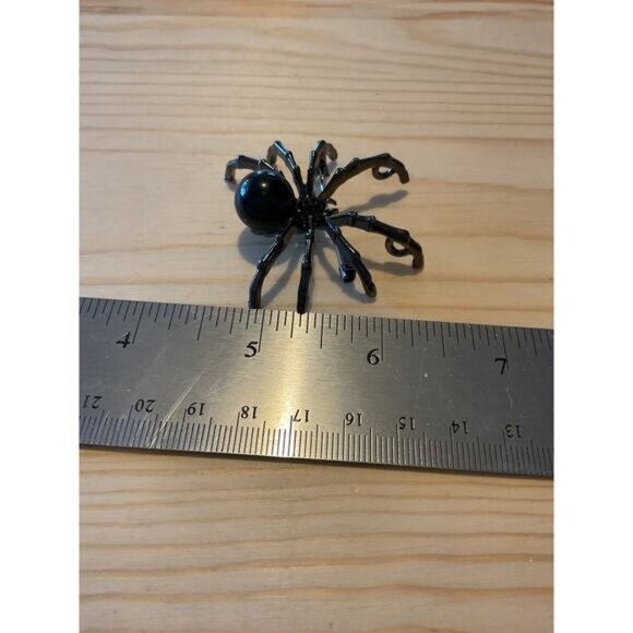 Black Spider Brooch Halloween Costume Accessory 3D Design - Picture 5 of 5